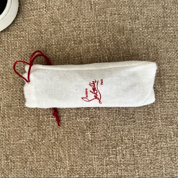 Christian Louboutin - Picture 8 of 17